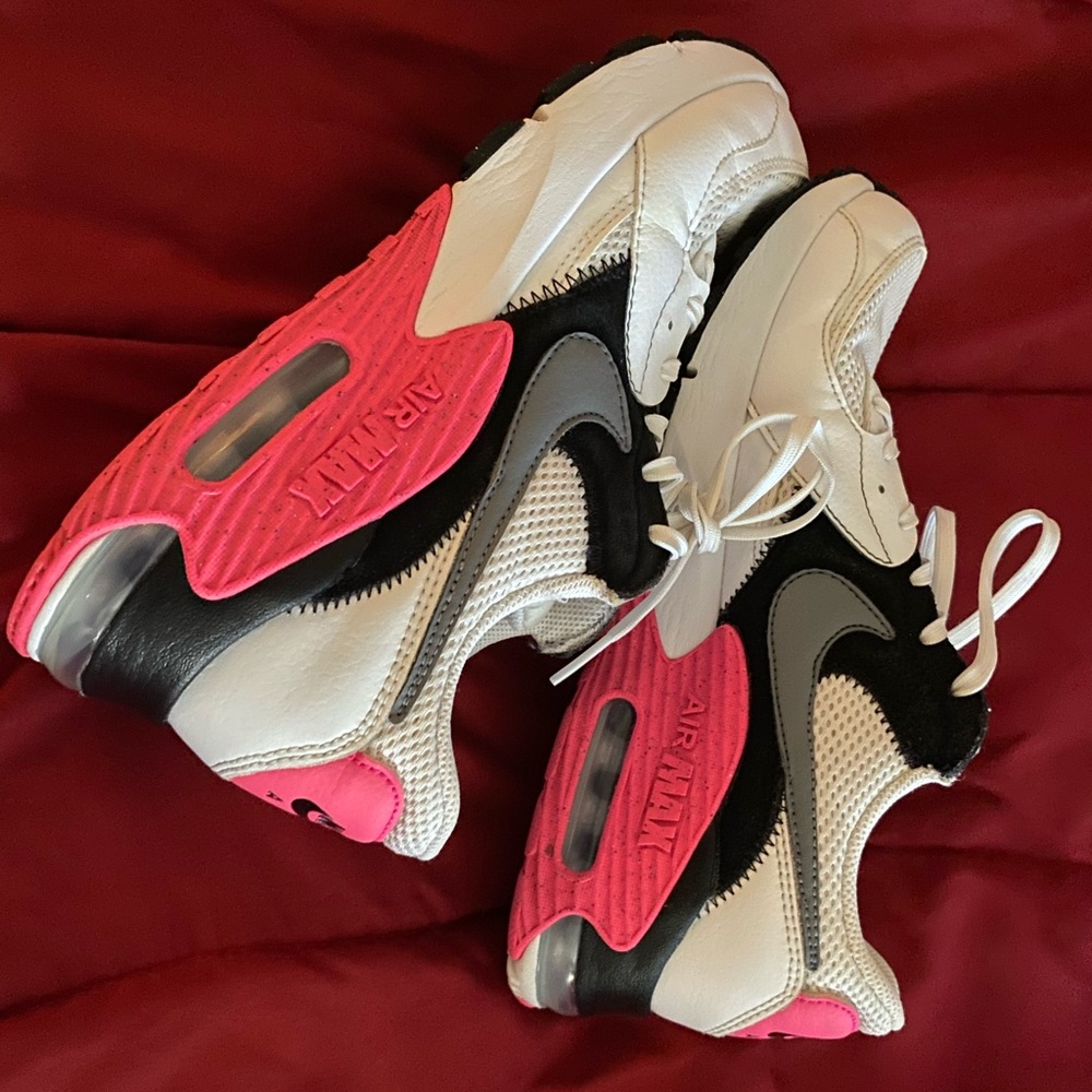 Women’s NikeAirmax